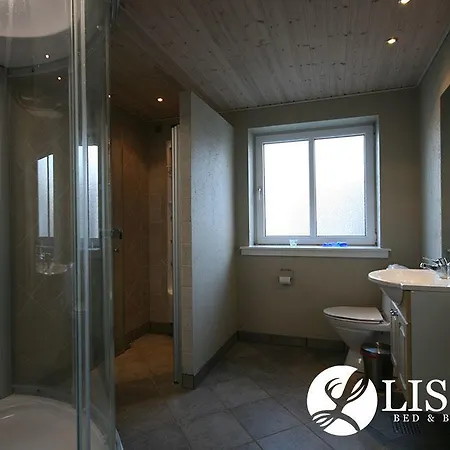 Couette-café Liseby 3*