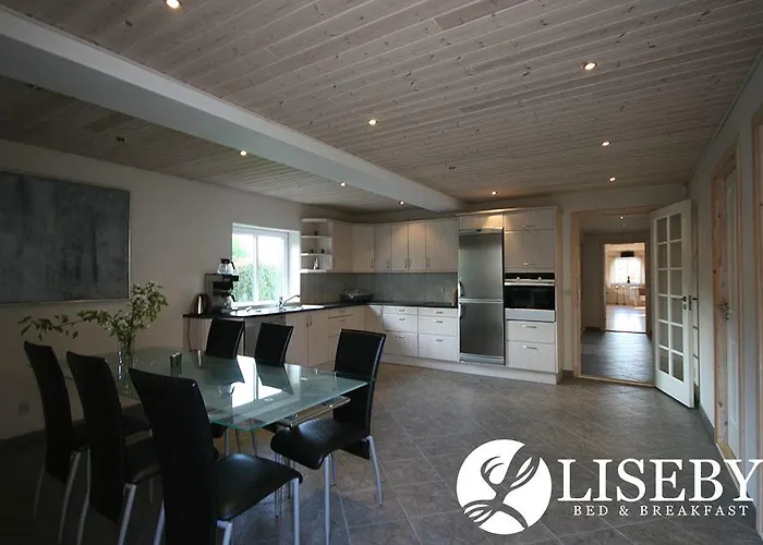 Frühstückspension Liseby 3*